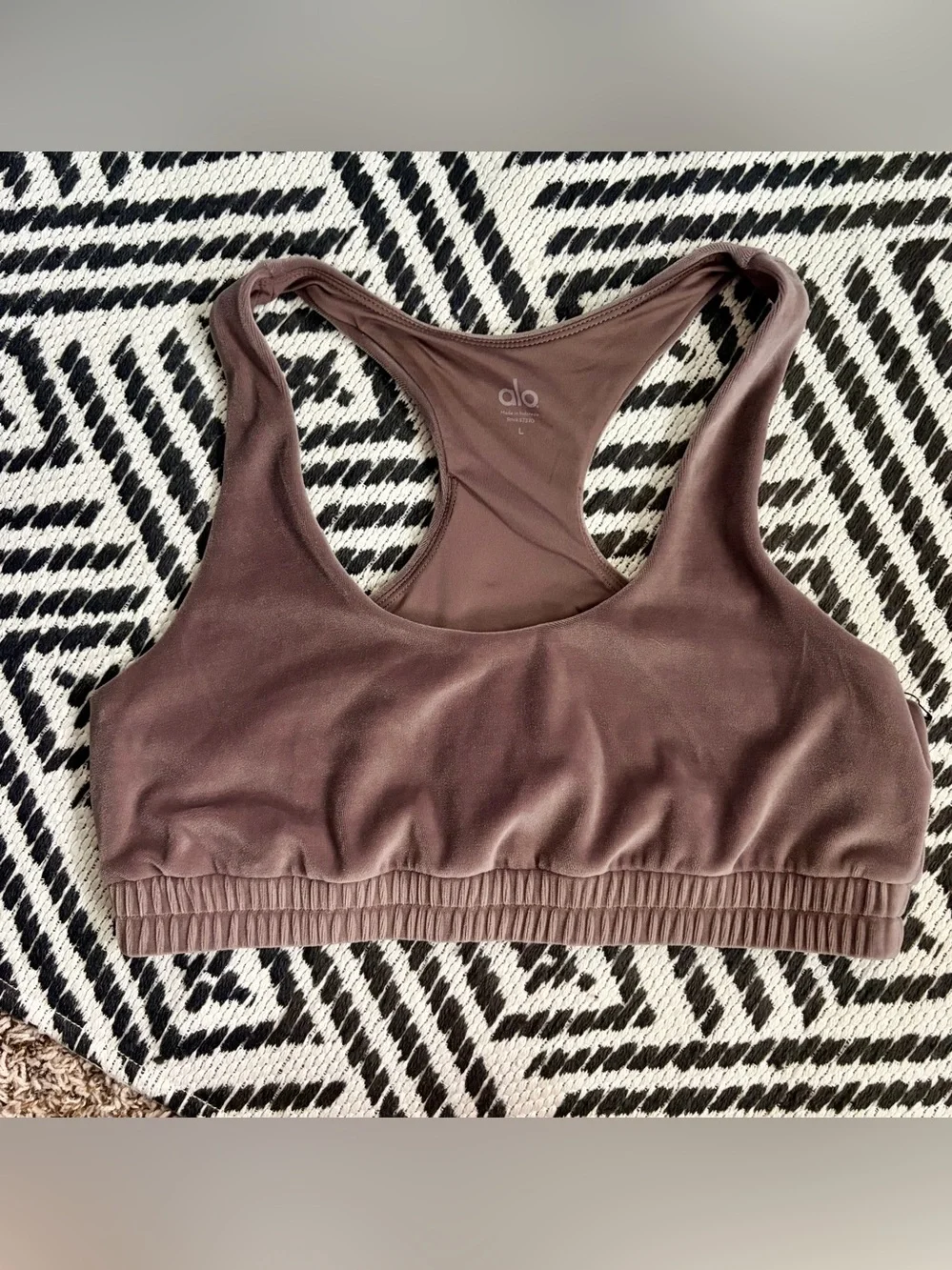 ALO Yoga Sports Bra Velour Glimmer Scoop Neck Cocoa Brown Sz L Racerback